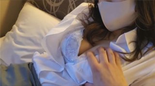 Marunouchi manicurist The price of flying without paying the accounts receivable