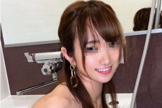 Smartphone individual shooting Cover rank Big breasts gravure idol XX leaked with staff after shooting gravure magazine