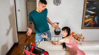 [OnlyTeenBlowJobs] Emma Jade &#8211; Tipping Method (22.12.15)