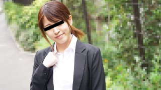 The Lady Who Goes Job Hunting Gets Her Pussy Creampied During The Job Interview