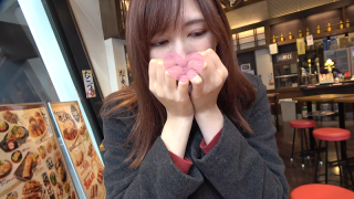 No Model-shaped lady Hina 21 years old is inserted in the mouth for a walk date selfie