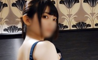 Complete appearance A slender beautiful girl who has just moved to Tokyo at the age of 18 and is at the level of Noosaka Top secret video of two consecutive vaginal cum shots before the idol trainee debuts