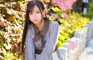 Overseas idol graduate tropical half wife Gonzo leaked Slender body is squeezed and squirming while kissing at the woman on top posture Convulsions cum shot sex
