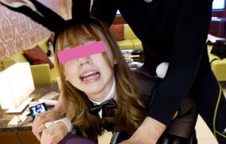 Beautiful office lady reverse bunny training Deep kiss in the womb with close contact back