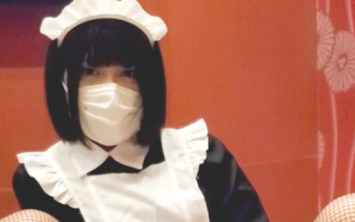 Serving a maid who works in an old fashioned coffee shop