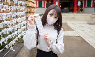 Cinema Style A Delicate Girlfriend Of Desperation Who Has Fallen Into Emotional Instability Due To The Care Of Her Parents
