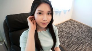 First shot Beautiful slender girl Wet beautiful A serious beauty who is a third-year adult who has only had a pure romance Taste the finest model figure AV application on the net AV experience shooting 1286